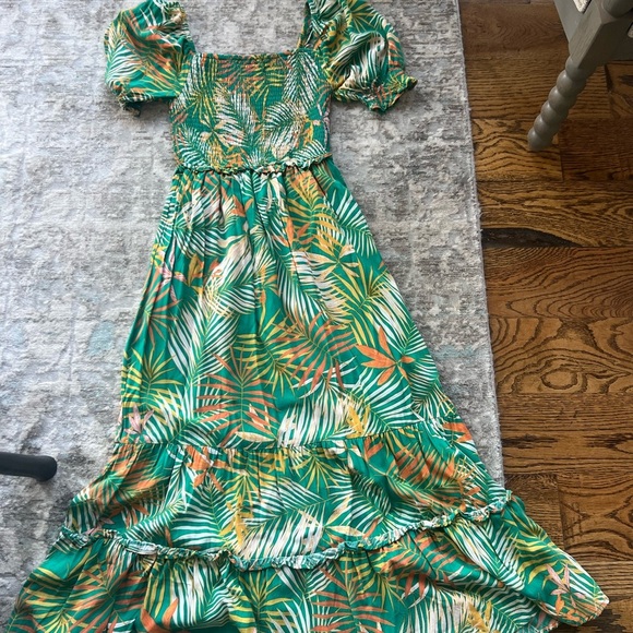 Betsey Johnson Dresses & Skirts - Betsey Johnson Size XS Floral Dress Tiered Maxi Smocked Bodice